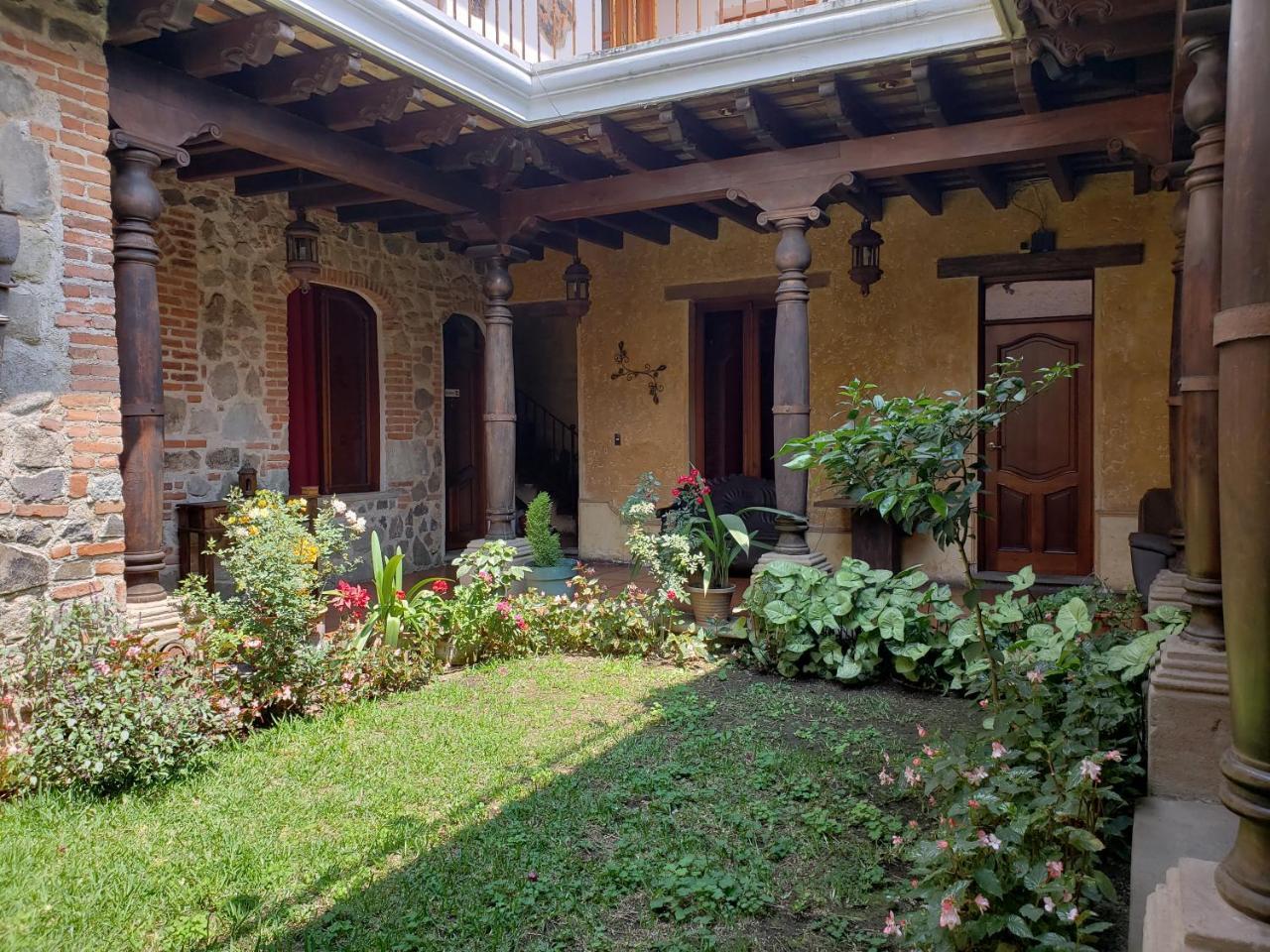 La Casa De La Alameda Bed and Breakfast Antigua Exterior foto